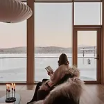 Joiku Luxury Lakeview