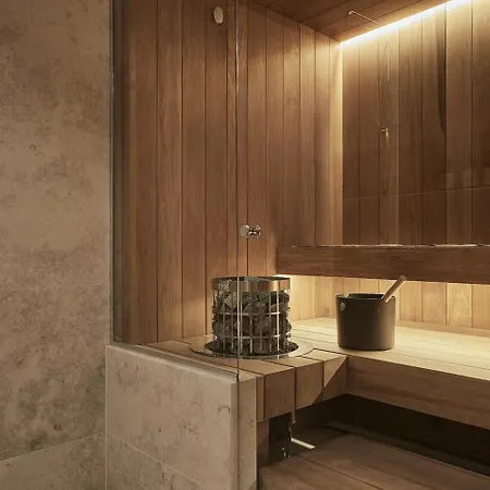 Joiku Luxury Lakeview *