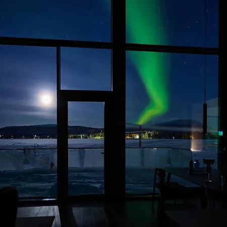 Joiku Luxury Lakeview Apartment