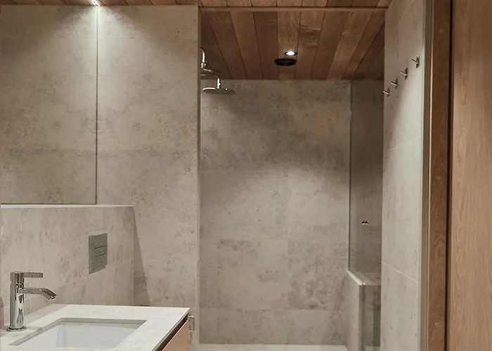 Joiku Luxury Lakeview * 콜라리