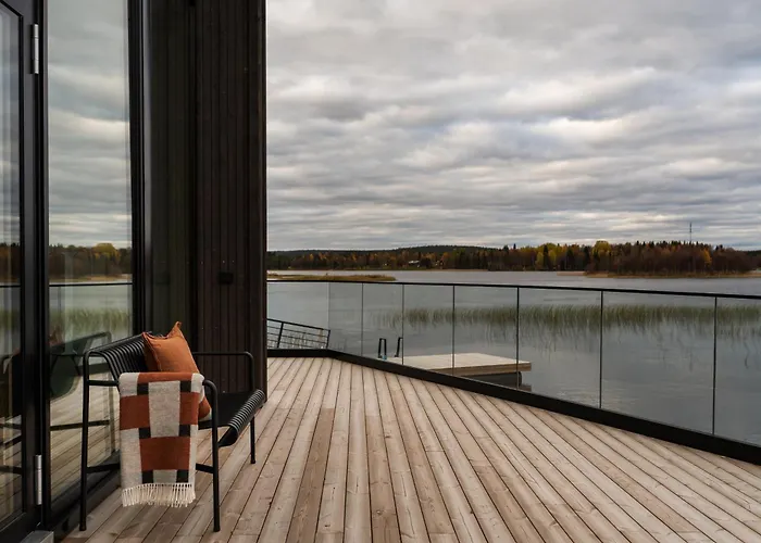 Joiku Luxury Lakeview *